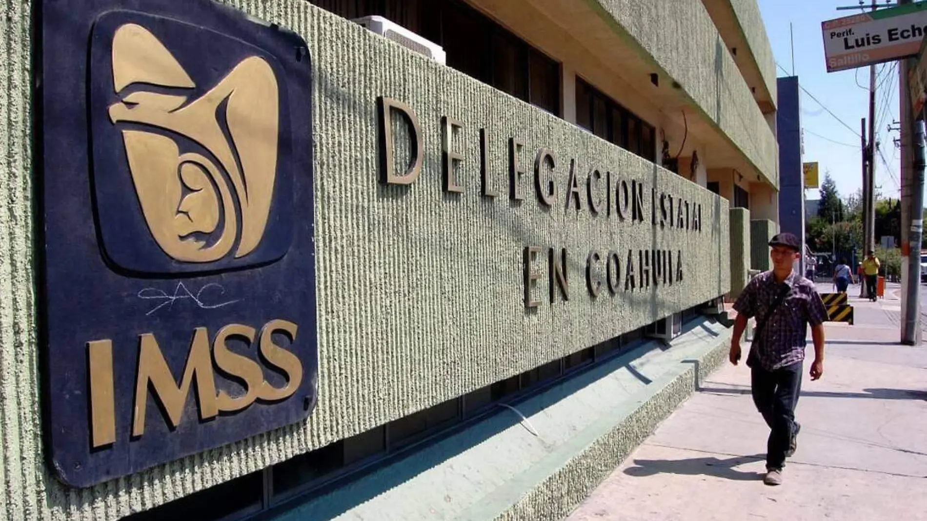 01 IMSS Coahuila estrena delegado interino